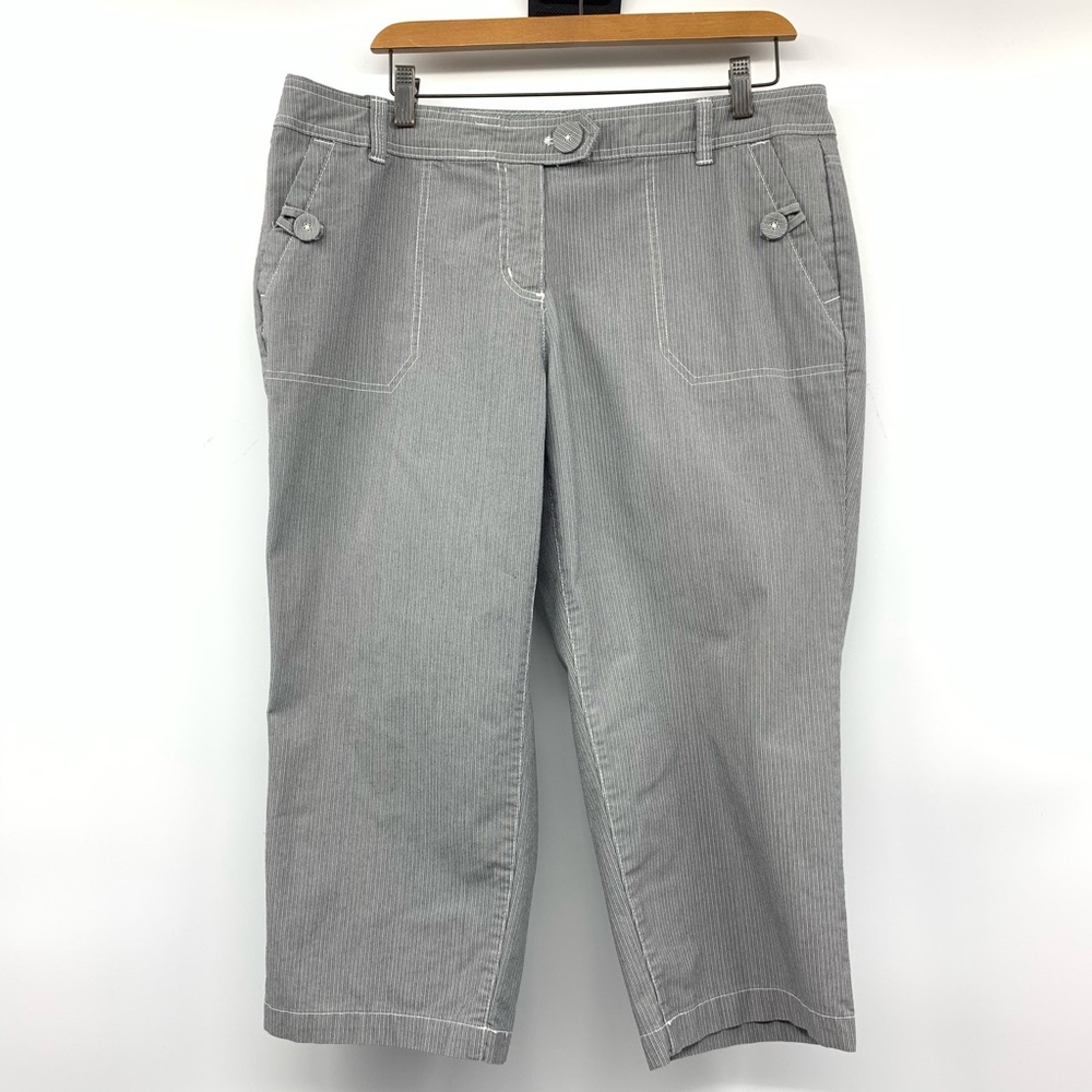 LIZ CLAIBORNE STRETCH Pinstripes Capris